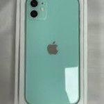 Iphone 11 - 64GB  - UNLOCKED